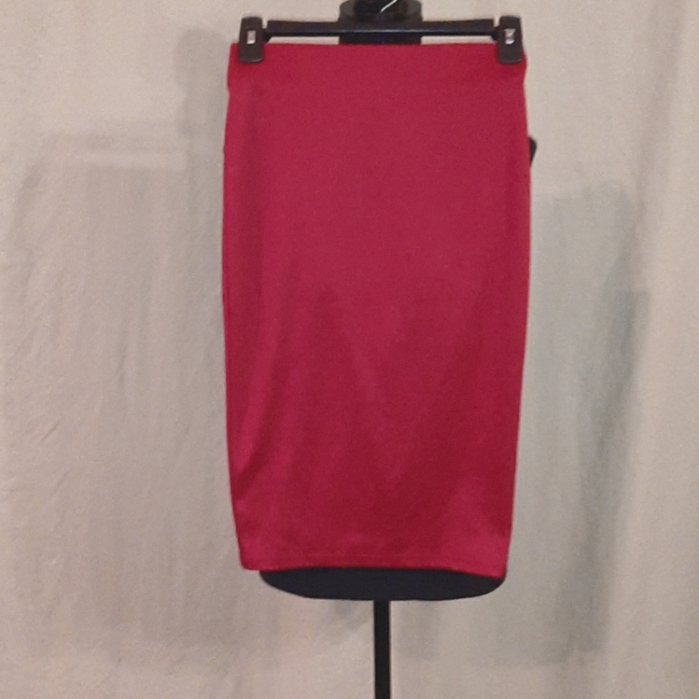 Body Central stretch red midi skirt S